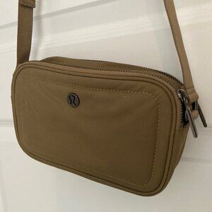Lululemon Crossbody Camera Bag 2L